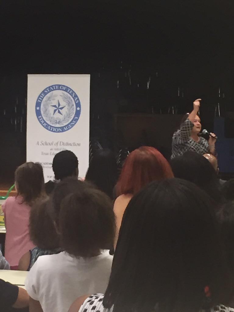 GPISD_TandL's tweet photo. Ms. Cunningham explaining Powell's outstanding performance on the STAAR exam. #5distinctions #PTA #gpisd http://t.co/YocmYzeVk9