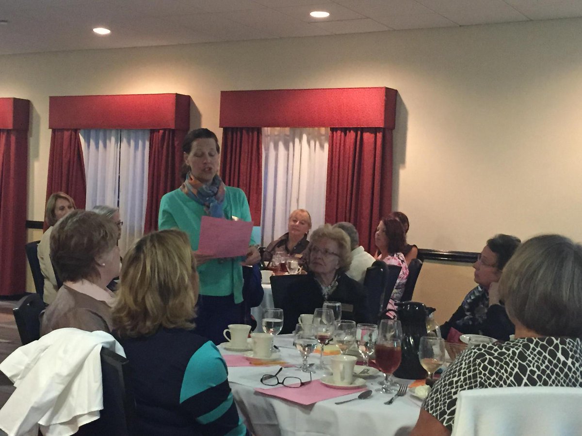 ZontaColumbus's tweet photo. Zonta World Cafe Harvest Roundtable! Problem-solving at its finest! #Zonta #servicetowomen http://t.co/1Dv2txHDMs