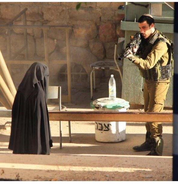 Zlfawi999's tweet image. #JusticeForHadeel #PopeInDC