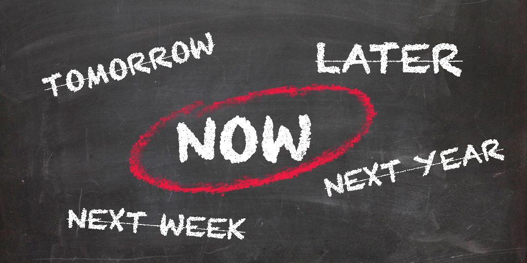 FAFSA's tweet image. Still don't have an FSA ID? What are you waiting for? Go to StudentAid.gov/fsaid now!