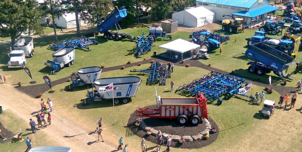 PentaFarmEquip's tweet image. Thanks to everyone who stopped by at @outdoorfarmshow! #OntAg #COFS15