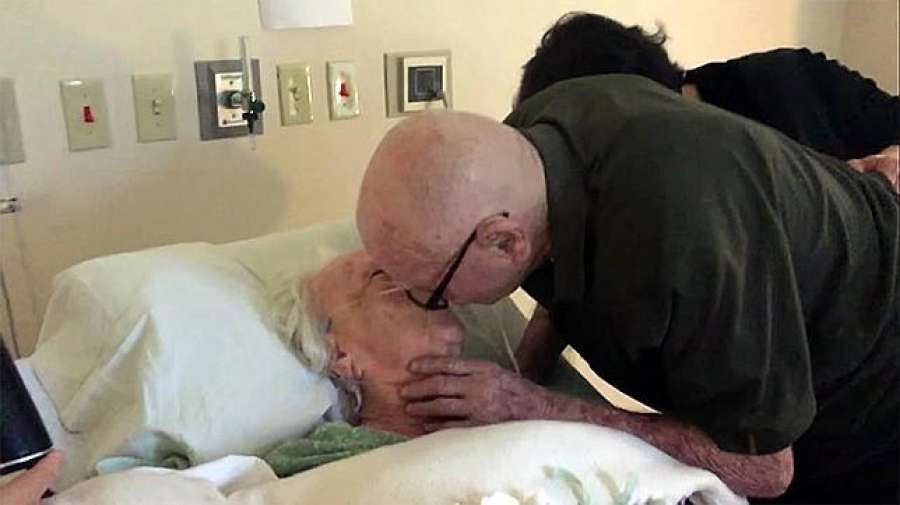 A3Noticias's tweet photo. Un anciano se despide de su esposa tras 73 años de matrimonio VÍDEO ▶ http://t.co/cy8zq2kz6o http://t.co/iHZtZA1fkV