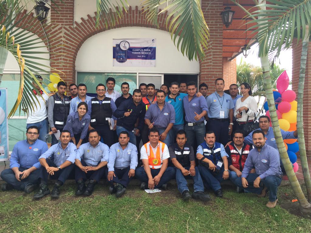 marielacq's tweet photo. @CampusParaTodos  #unsoloequipo#r3#curso#danone#hod#bft#cedis#plantas#gdl# http://t.co/z7QhUxmkOe