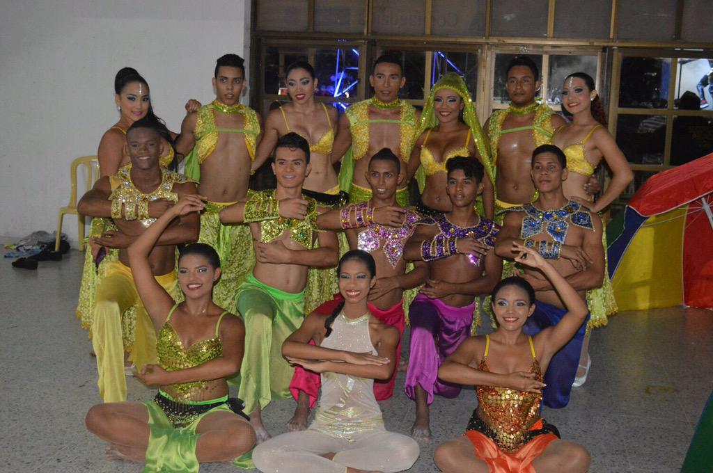 FluxusDance's tweet photo. En la #guajira presentación http://t.co/c7RX8pvSFC