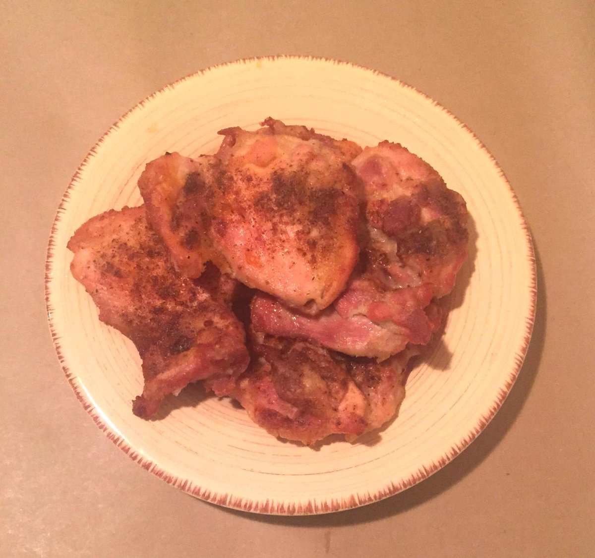 Gatherings_Inc's tweet photo. Did someone say Fried Chicken with @OLDBAYSeasoning? #tailgating #cookless #entertainmore http://t.co/4IXMpLsaE3