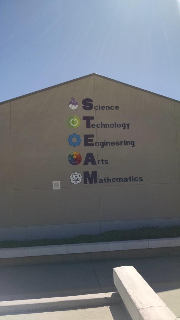 Reidt_on's tweet photo. Loving our new art on campus! #steam @rcsdstoneridge #colorfulcampus http://t.co/5xCtfuj6rA