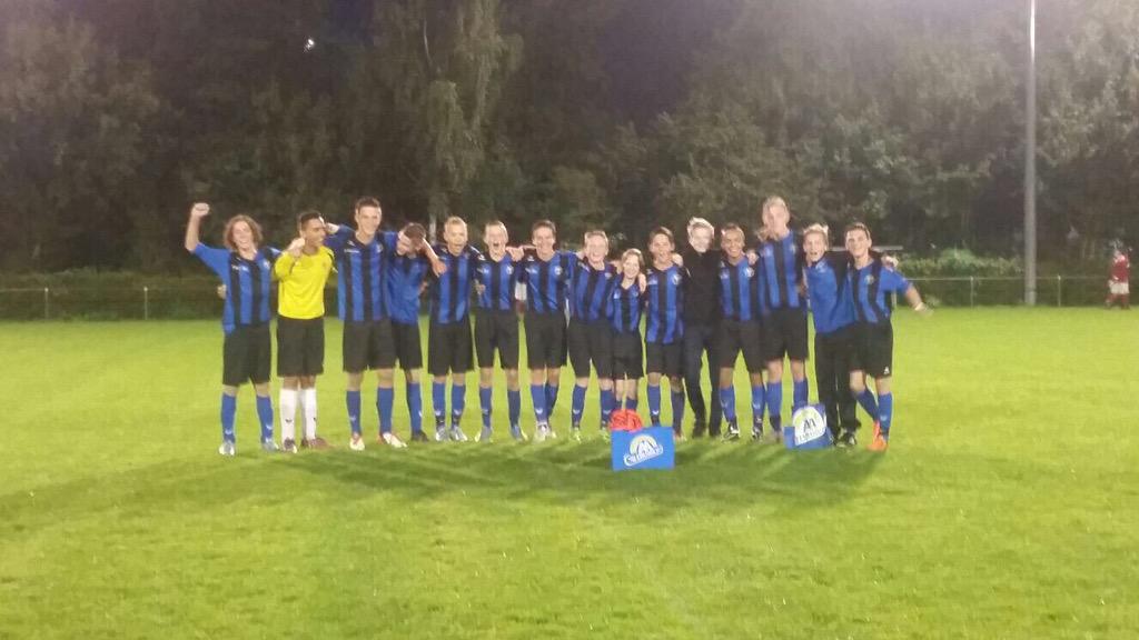 JakoCup's tweet photo. ACV Assen C1 na de 0-12 uitzege op GVAV Rapiditas! #Jakocup http://t.co/hQyfztsaoe