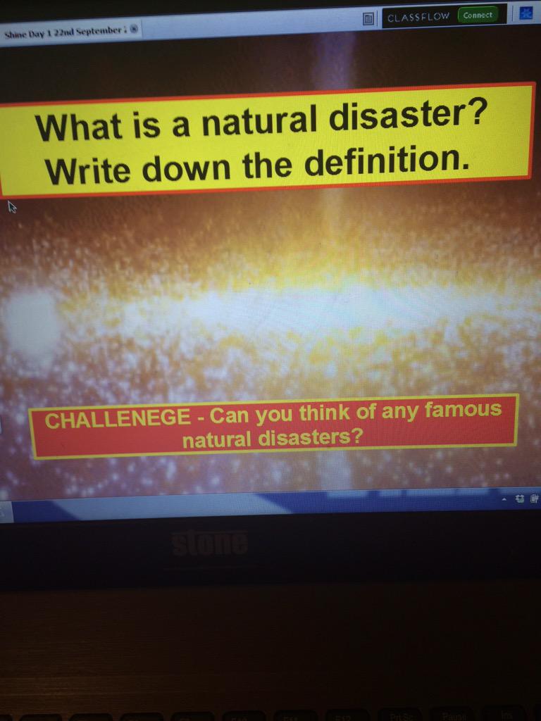 KGibson2605's tweet photo. ❤️ teaching our Yr 8 boys today! Some awesome writing produced. Excited to use the green screen tom! #shinetrust http://t.co/E6katdaSnf
