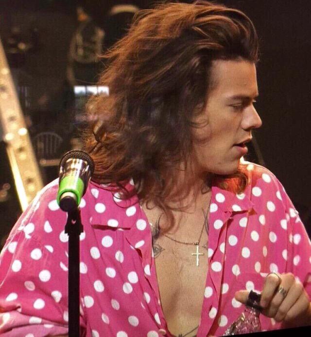 harry styles. on Twitter: "IS HE FINALLY GROWING CHEST HAIR?! http://t