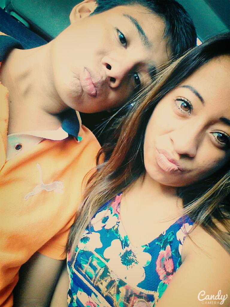 MartinJ98698582's tweet photo. De turistas. 
#BFF http://t.co/dfn24ggBgw