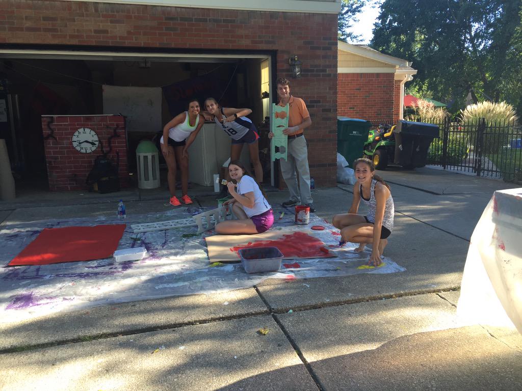 hamka_moussa's tweet photo. @gpsouth2018 where you at? Float party is #weak #letsgo #gonnalose. Come to 1013 three mile rd...float party until 8 http://t.co/US8jMRg0fa