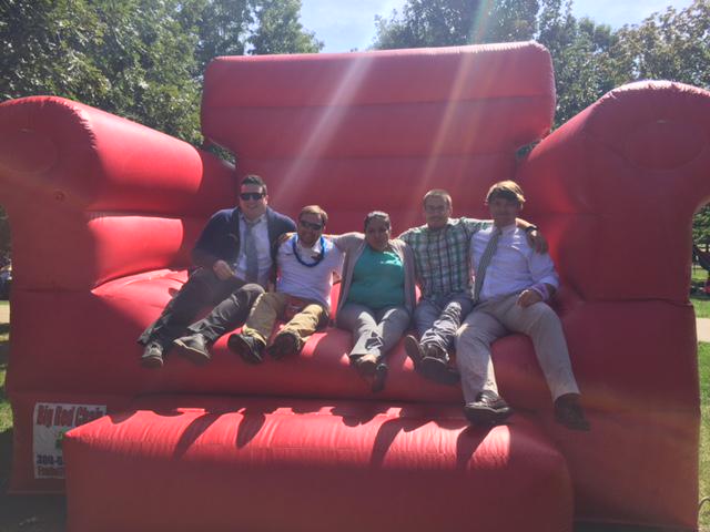 ArtMunin's tweet photo. Fantastic "Pig Out with the Prez" today hosted by @IllinoisStateU Student Government!!! #DownwiththeDoS http://t.co/Sc3XdBdcGK