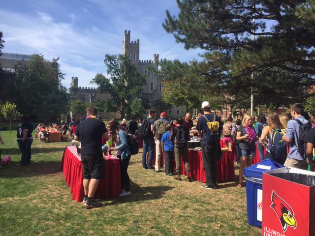 ArtMunin's tweet photo. Fantastic "Pig Out with the Prez" today hosted by @IllinoisStateU Student Government!!! #DownwiththeDoS http://t.co/Sc3XdBdcGK