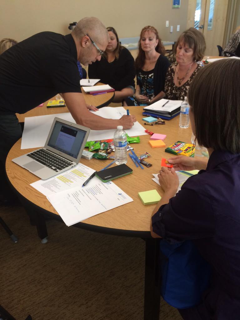 CCSDMagnet's tweet photo. #CCSD International Baccalaureate schools collaborating today! #CCSDIB http://t.co/NYXts5XgzO