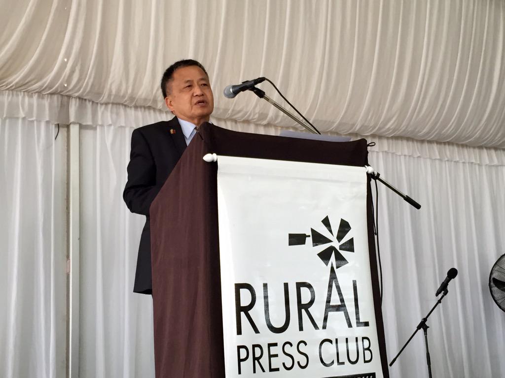 zonca's tweet photo. Alfred Chung at @RuralPressClub says Chinese market will soon be the largest in world for premium products #AginAsia http://t.co/CFIks0Qmi6