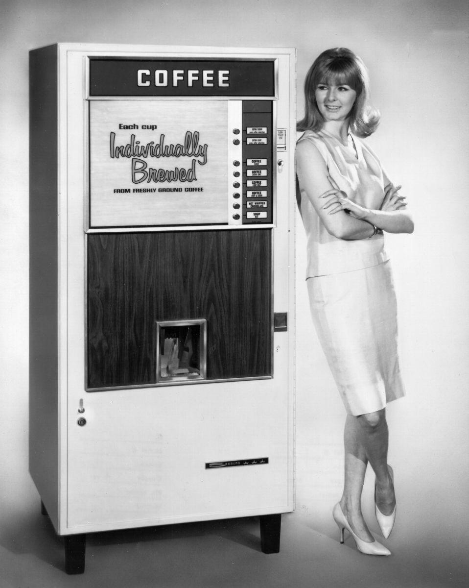 NorthstarV_D's tweet photo. Image from https://t.co/qdmVPXUp1E. An ol' #vending machine http://t.co/I8cPc6SQVG