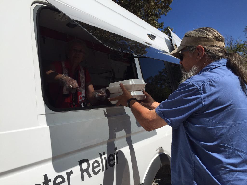 ARCGoldCountry's tweet photo. A huge thank you to @SBDRnet volunteers for prepping 2k+ meals a day for #ButteFire residents &amp; volunteers! http://t.co/KWmxr5yPEe