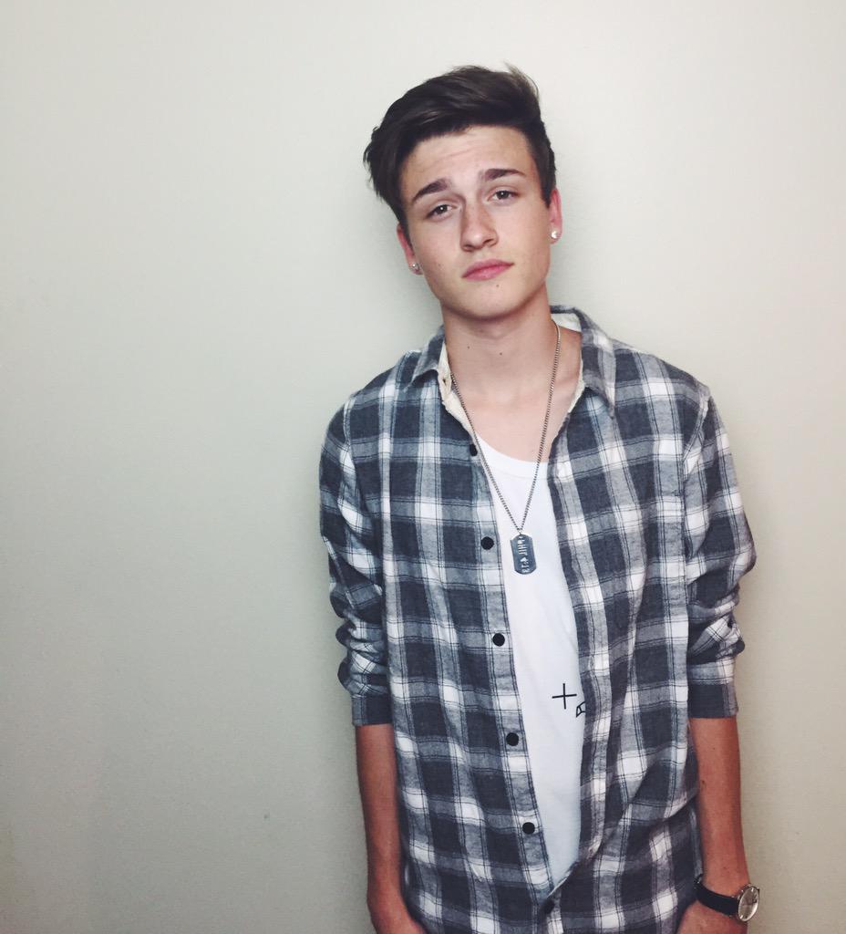 CrawfordCollins's tweet image. RT for a follooooow!!😛