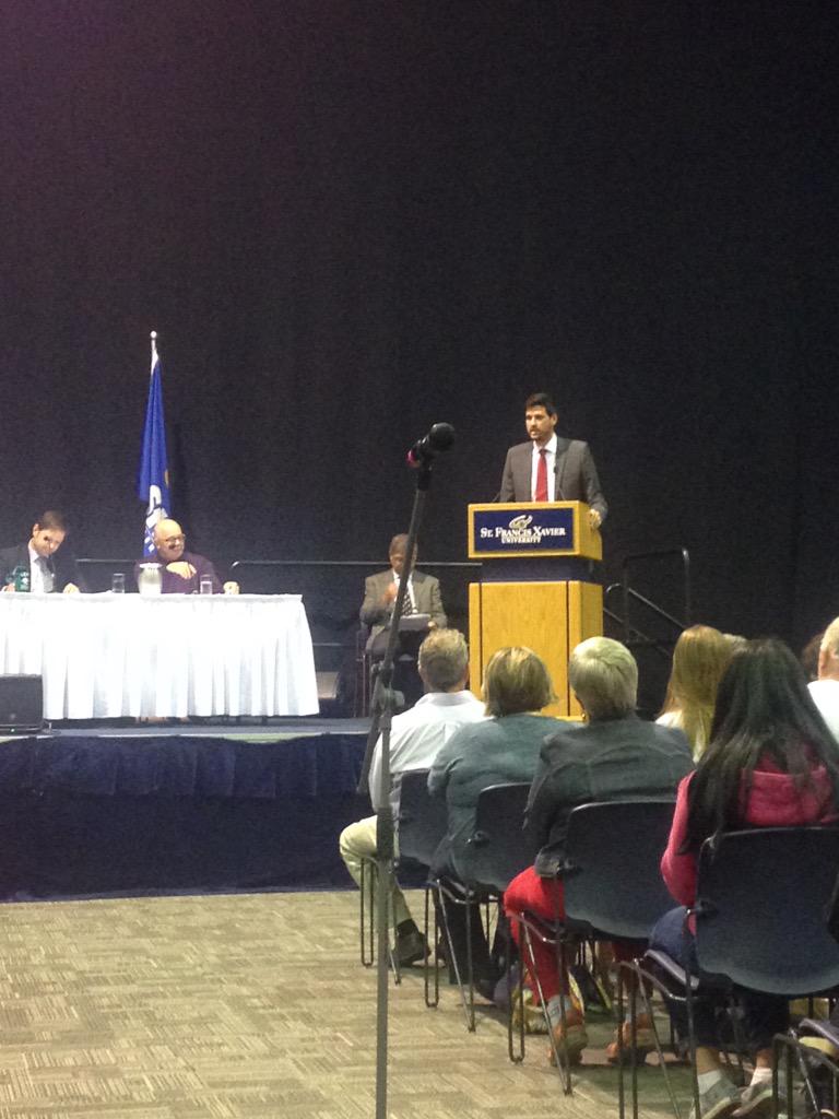 nicoleblancPR's tweet photo. @electseanfraser (former @TheUOfficial president) opening remarks #stfxvotes #nishdebate #CentralNova http://t.co/nshmxiVK04