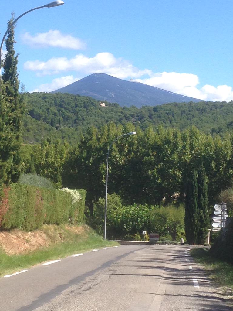 WTCVroomshoop's tweet photo. Net terug van spectaculair Fietsweekend Frankrijk, met als letterlijk hoogtepunt de Mont Ventoux http://t.co/2fN0xxZXs7