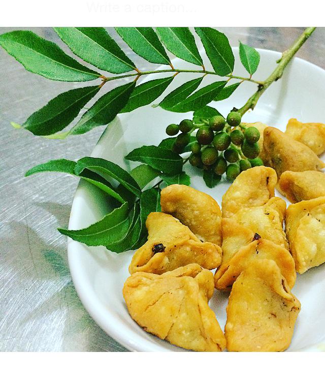 ScrewPineMV's tweet image. Lie back &amp;amp; enjoy Taaza Murana Kudi Bajiya! 😋
Inbox to order your munchies. 
#ScrewPine
#AuthenticMaldivianDelicacies