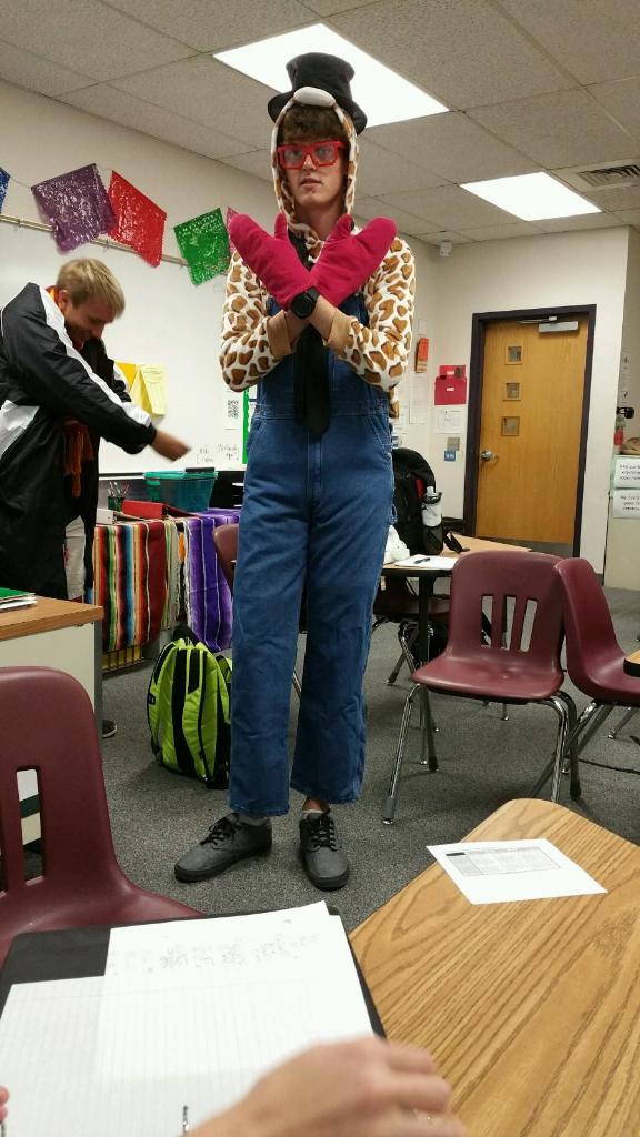 _knicknack_'s tweet photo. I'm beginning to feel like a giraffe god, giraffe god http://t.co/b8eKAg1zkp