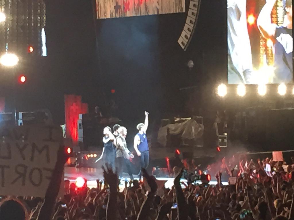 lvnxcy's tweet image. #HERESTOROWYSOMEMORIES 9/12