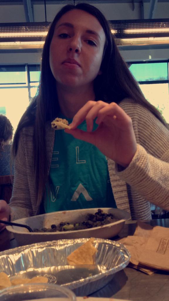 EmiLou_Ames's tweet photo. Happy Tuesday we went to Chipotle on our way to the gym and never made it to the gym :-) #knownPLGL http://t.co/bFD2AtvrY2