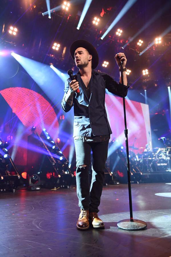 NarryMyDream's tweet image. #PleaseDontAskMeTo not talk about one direction bc I will anyways 

#MadeInTheAM 

#AppleMusicFesitval