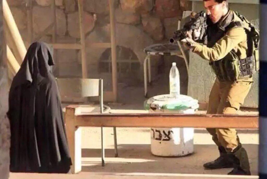 battler911's tweet image. A Zionist soldier killed Hadeel just because of her vail . #JusticeForHadeel