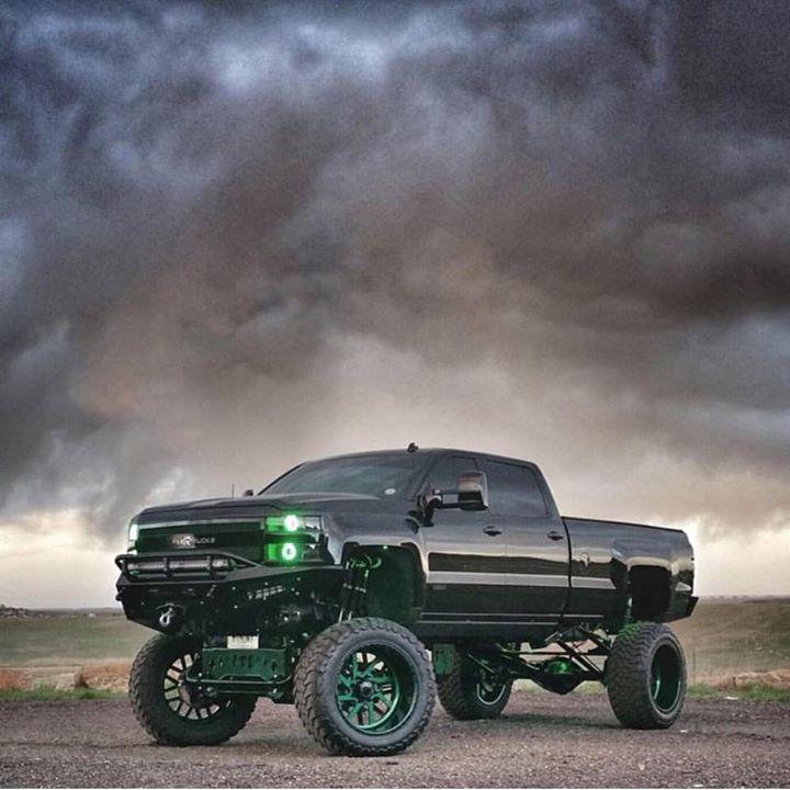 wanetpic's tweet photo. #silverado http://t.co/MCrxmuiK3h