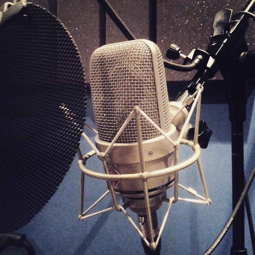 BobbyJohnTweets's tweet photo. Quick scratch vocal track for new #song idea for my album @bloccproduction #studio and heading out to TO... #Neumann http://t.co/X6fbJis00D