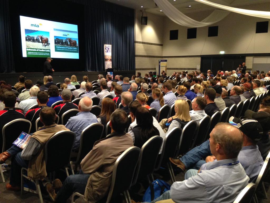 GerryGannon's tweet photo. It's a full house at #beefworks2015 @AustFeedlots http://t.co/bxQX2SbKLT