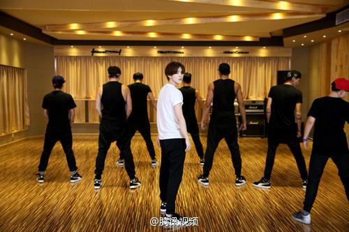 [VID]  #LuHan Studio Youtube Update ''That Good Good'' Dance Practice'
youtube.com/watch?v=xCKbv6…