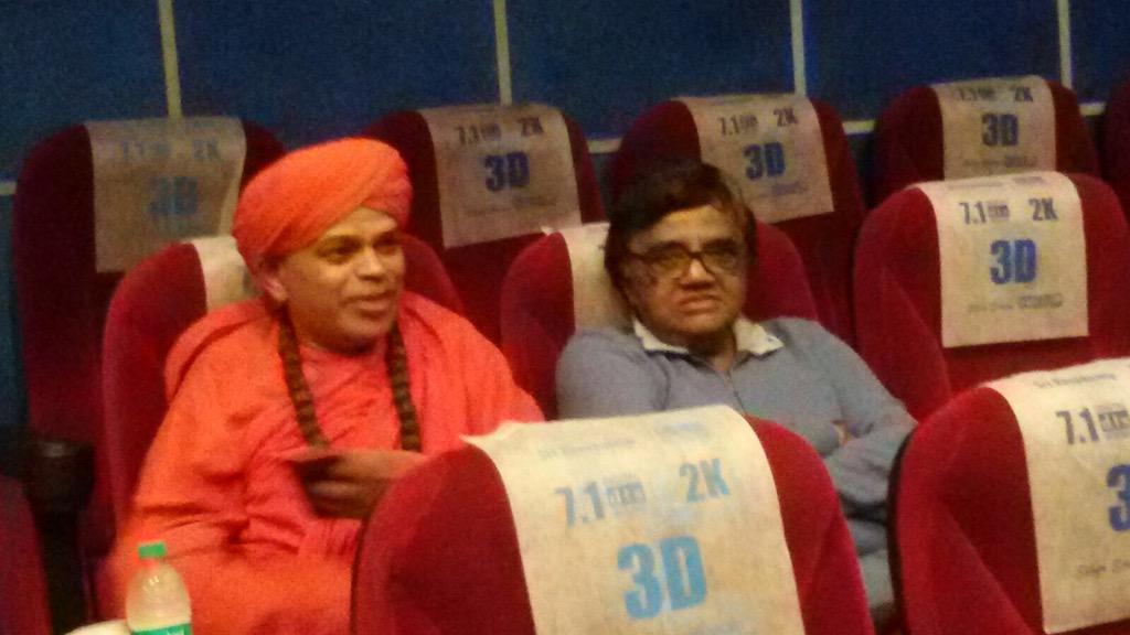 dwarakishchitra's tweet photo. Very fortunate Dr Shivamurthy Murugha Sharanaru Watched #AaTagara @chirusarja @meghanasraj @TheParulYadav @dyogish http://t.co/DZMYiWL4jJ