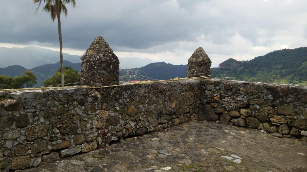 Molango_Hidalgo's tweet image. Oiga secretaria @GeraGarcia04 para la próxima le pedimos q respeten nuestros edificios históricos al poner sus lonas