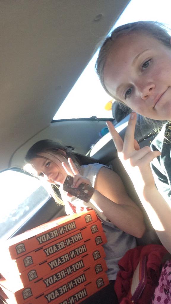 madsmarie_99's tweet photo. HBD crazy child🎉🎉 I hope your day was awesome. Love you lots❤️❤️😊 http://t.co/vAv5uqlzBi