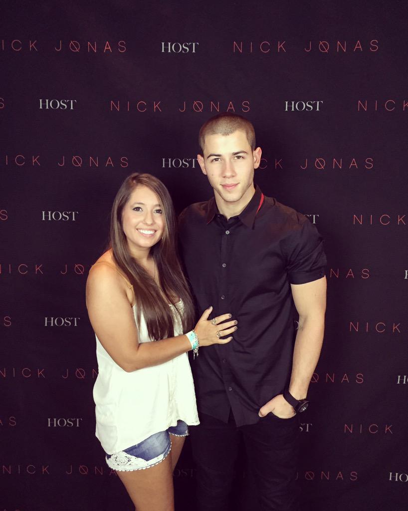 lyriclharris's tweet photo. I told Nick Jonas tonight that I would love for him to smile more with teeth.. 😂😂 #TeethFreak #Dentist @nickjonas http://t.co/WcC3759VOM