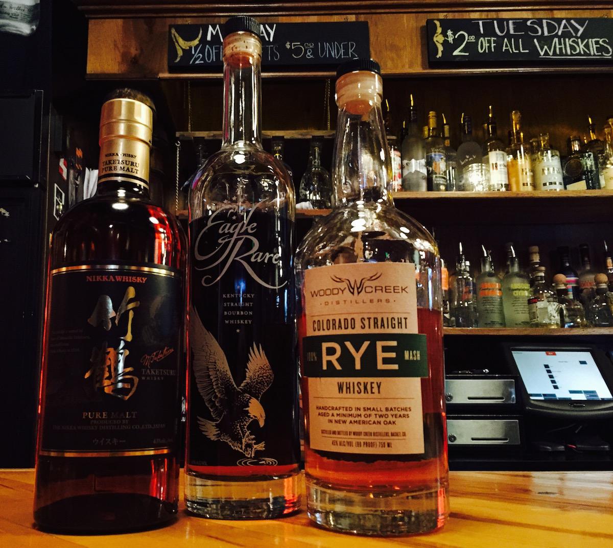 LincolnLounge's tweet photo. Welcome to your happy place. We have whiskey. And on Tuesdays, they're all $2 off. #RenoDeals #DrinkLocal http://t.co/AcltAmLaNp