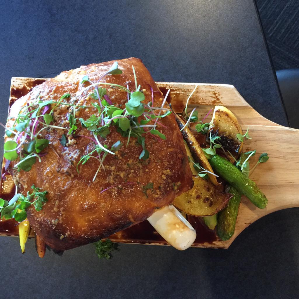 RivuletLiqueur's tweet photo. Sharing the #LouisvilleLove @SuperChefsOhio -> #CulinaryRedefined @LouisvilleEats @Do502 @gotolouisville http://t.co/KXi3JOLhLx
