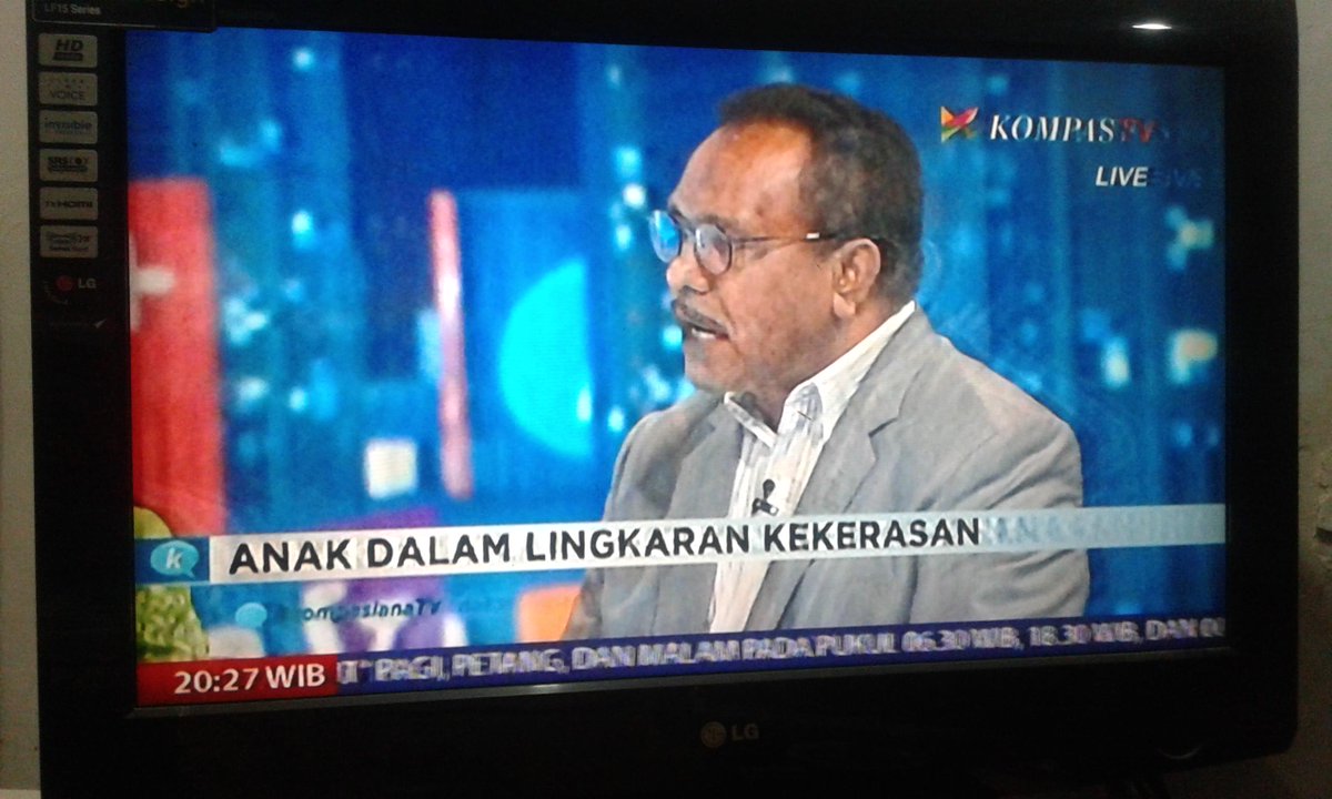Kemdikdasmen's tweet photo. Kemendikbud Ajak Guru dan Orang Tua Bersinergi Wujudkan Lingkungan Anti Kekerasan Anak http://t.co/ERmnQ9U1J9 http://t.co/4Anb8RUCQS