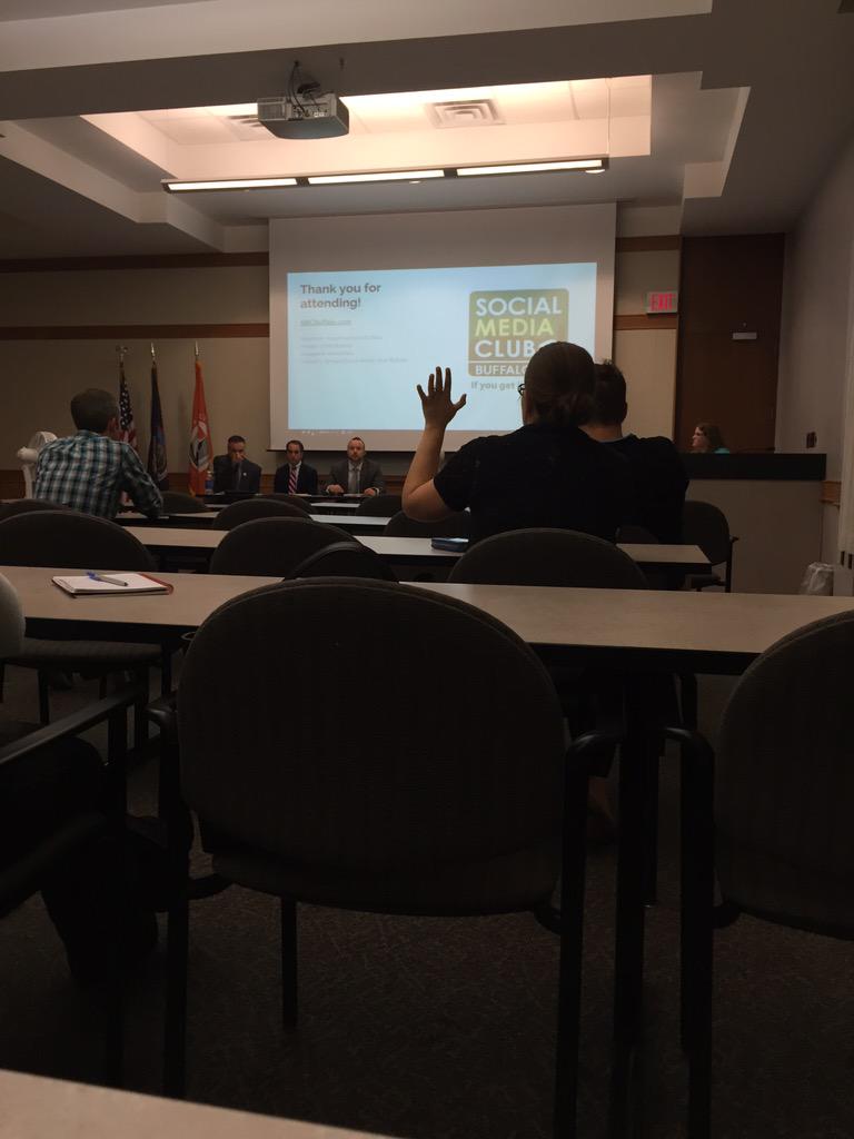 RyRyMullen's tweet photo. @JackKarlis #COM301 http://t.co/UcndAi09Vc