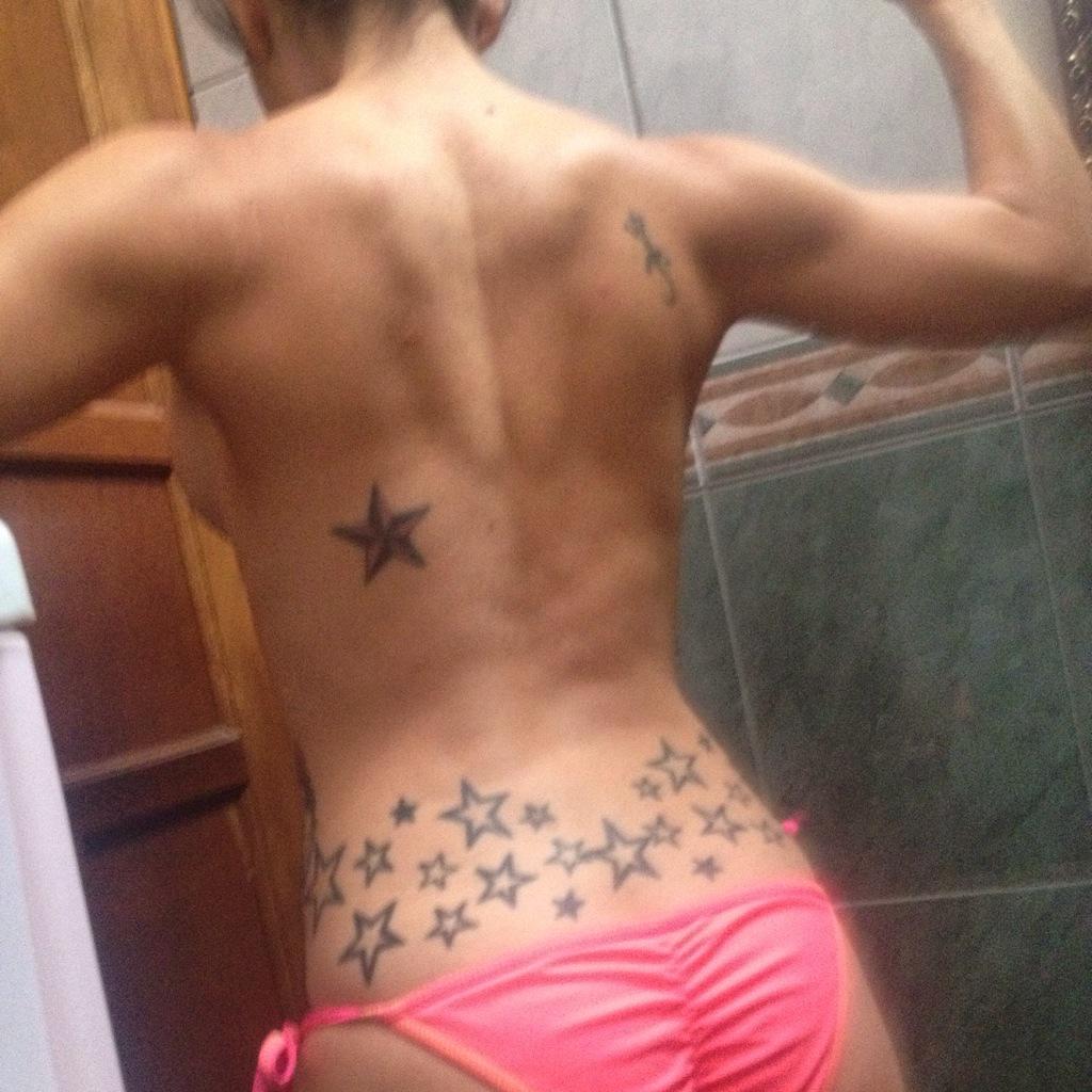 Alejitarpo23's tweet photo. #back #motivation #ink #fitback #muscles http://t.co/LLFZ7MIKNT