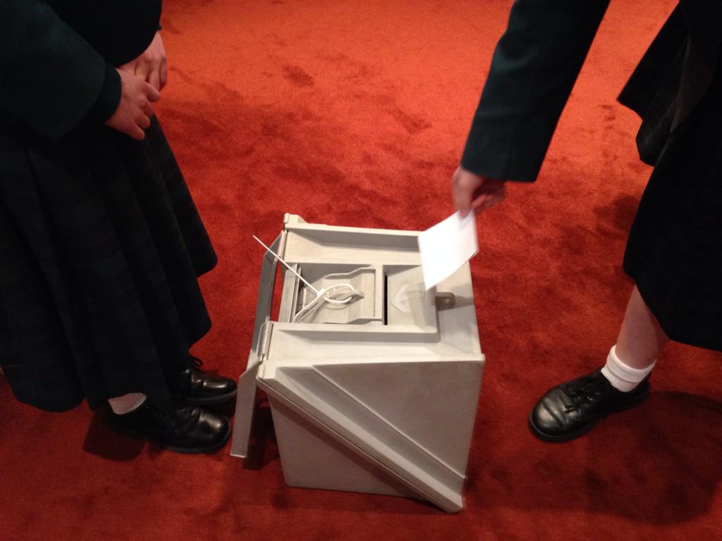 cggs6g's tweet photo. Preferential voting session at the Electoral Education Centre http://t.co/VybtL88fuc