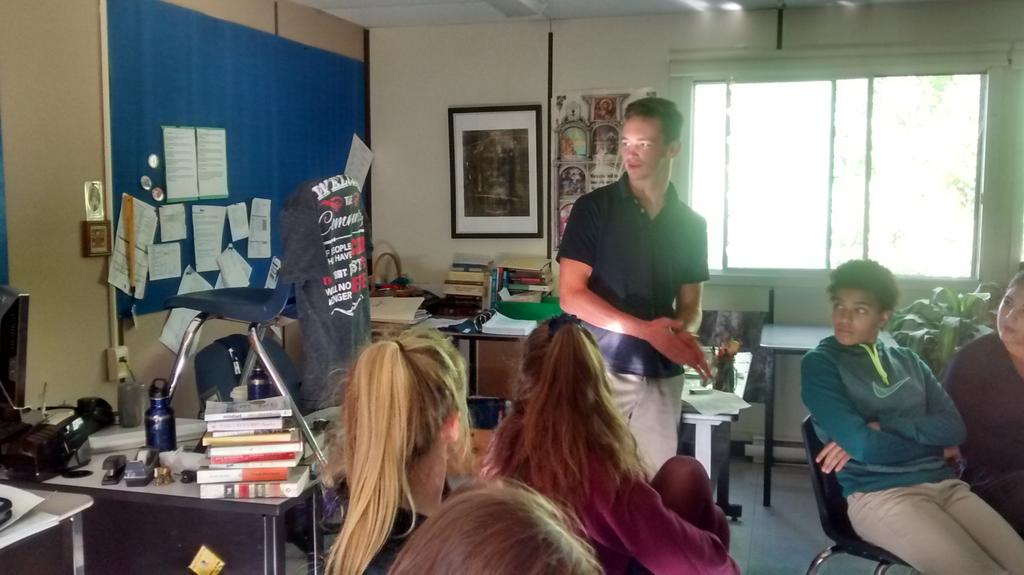 RobertaLP4's tweet image. POWERFUL work today P2 @StTSecondary @ALCDSB #MakingItMeaningful #ArtifactAssignment #ThanksForSharing