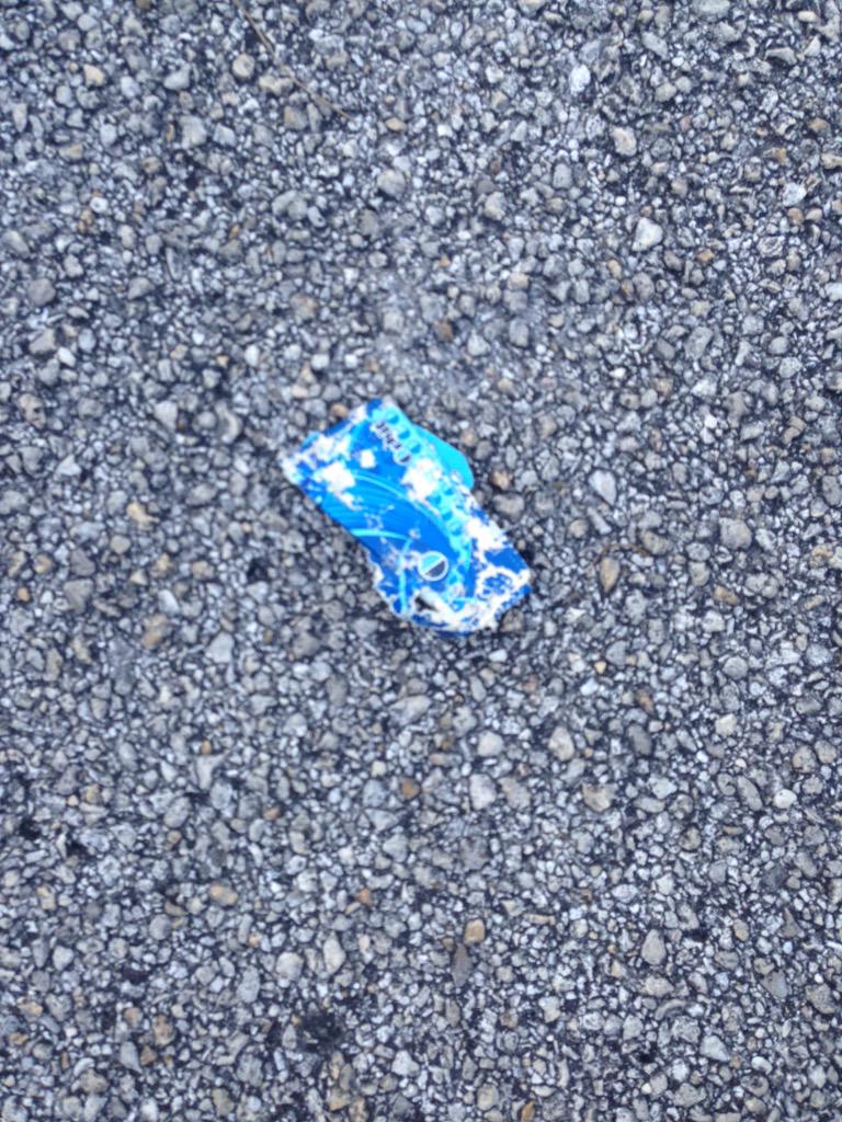 jaelene1220's tweet photo. I saw baes gum at my school today ๐โค๏ธ @PrinceRoyce #readywithorbit #princeroyce http://t.co/0e5Ab0Na4H