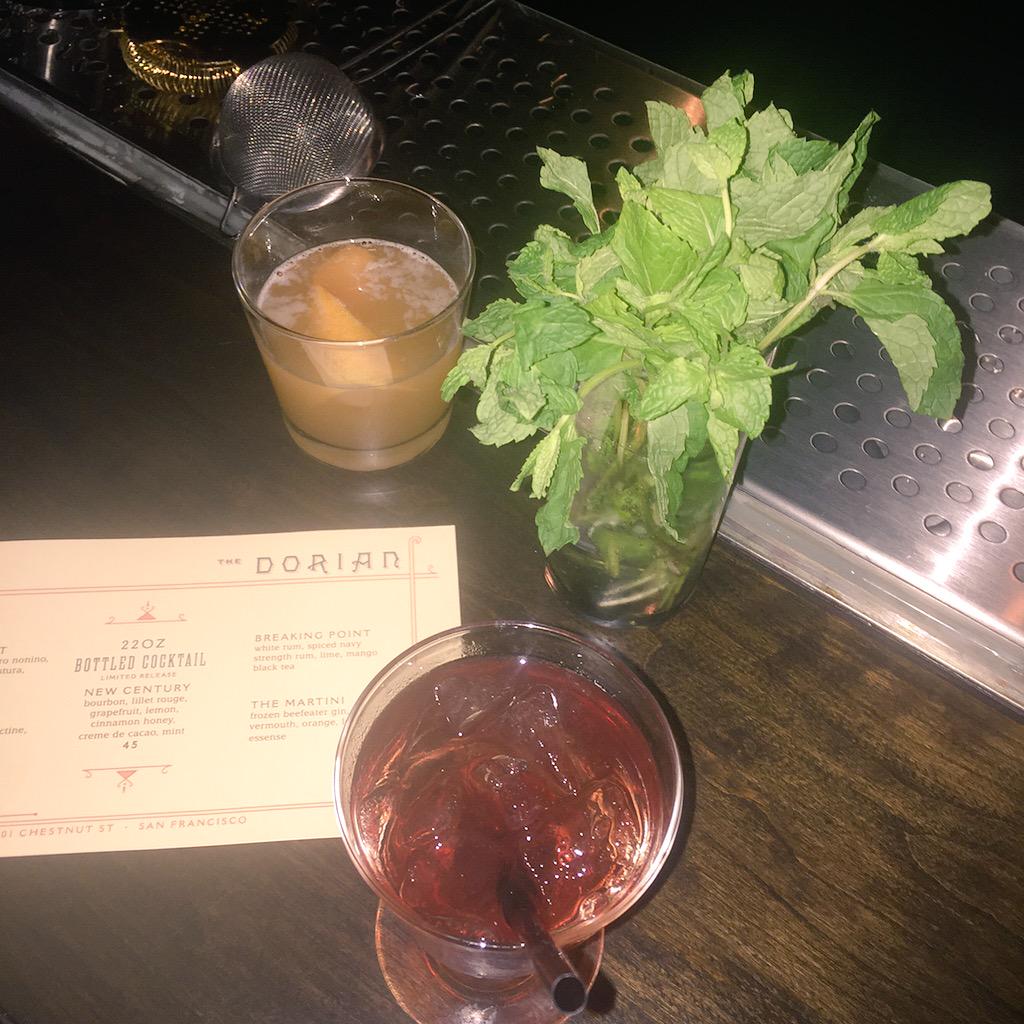 JSFashionista's tweet photo. Wow ❤️ the new HOTSPOT @TheDorianSF. Gorgeous #bar &amp; #restaurant w/ killer #cocktails. I'm in Marina heaven! #drink http://t.co/G5LLar8gU1