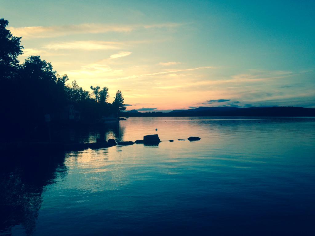 The sky's the limit. #Limitless #Mainelakes