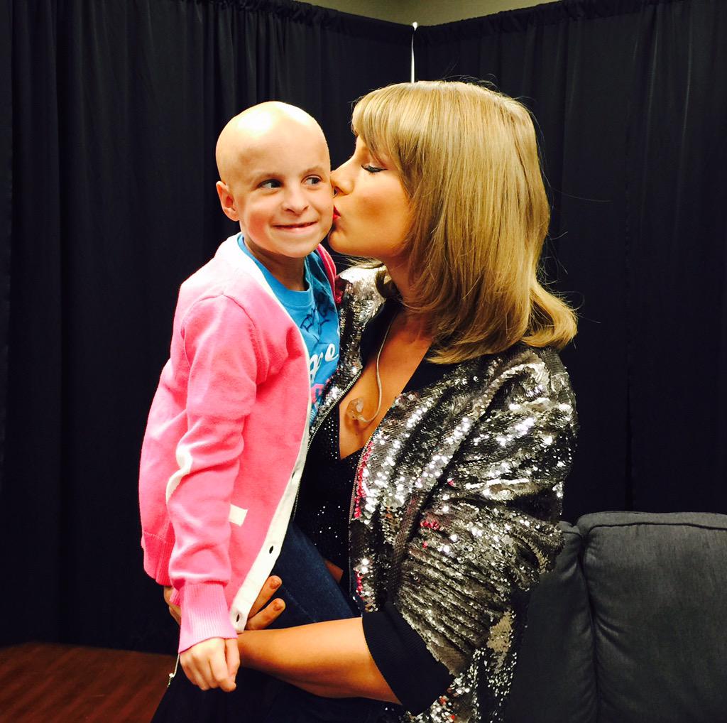 kbanksreports's tweet photo. Let's start a new hashtag! #TaylorMeetJordan to #TaylorMetJordan !!! My heart is bursting! Such a great night! http://t.co/B0zMQHY1fJ
