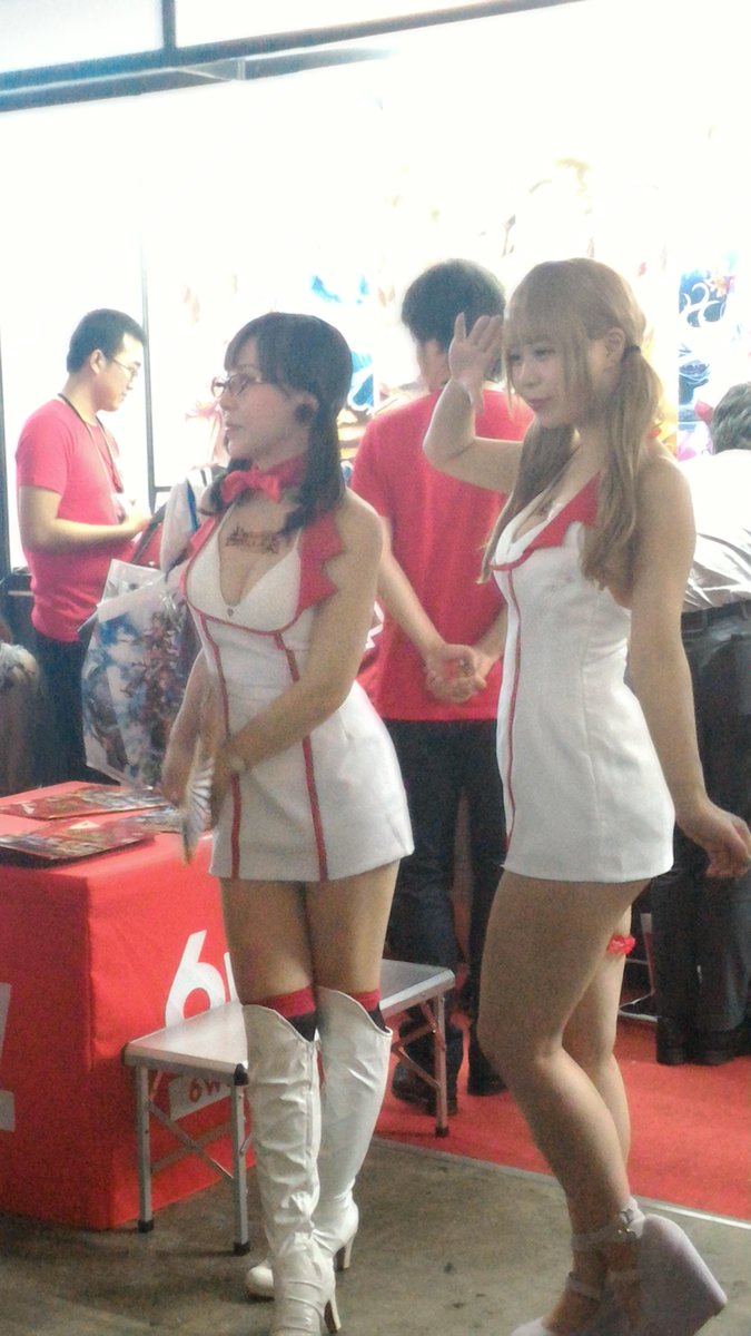 otacom_en's tweet photo. #Tokyo_game_show #TGS2015 #TGSコスプレ  #tgsjp http://t.co/sZHnsJqBkS
